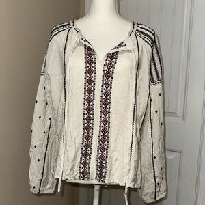 LA brand Skies are Blue 
Embroidered White Bohemian Top